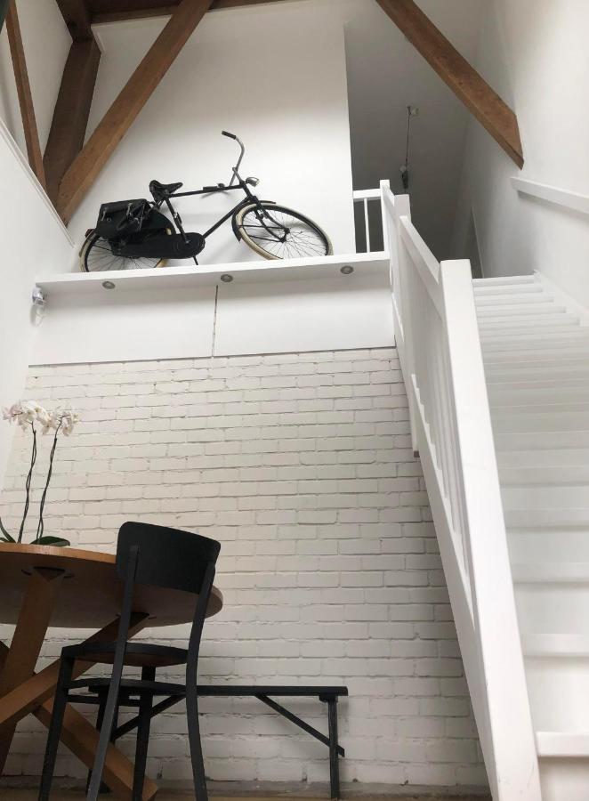Rustig Logeerverblijf Aan De Rand Van De Stad Lekkum Exterior photo